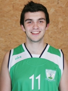 Rubén González